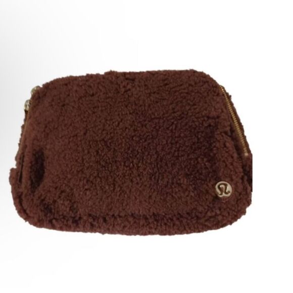 Lululemon Fleece Everywhere Belt Bag Color Brown/Gold Size 2l - Picture 1 of 3
